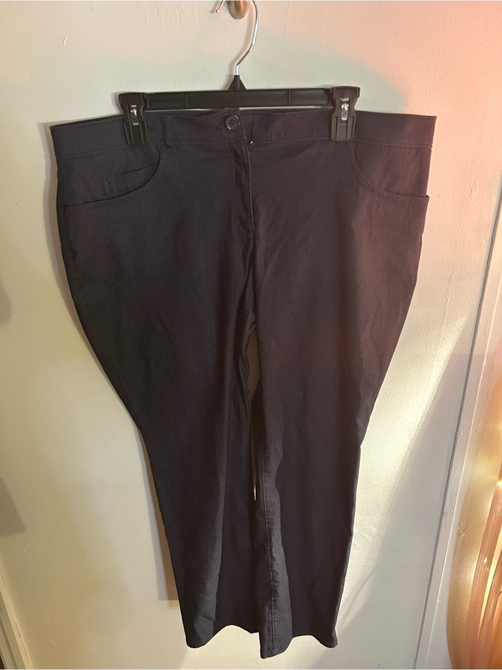⭐️5/$20 Van Heusen Slim Fit Dark Black Pants